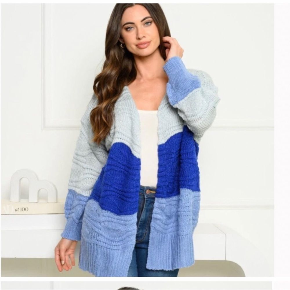Taylor Swift Vibes Trendy Color blocked Blue & White Women’s oversized Sweater